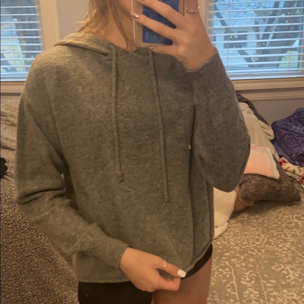 grey brandy melville sweater